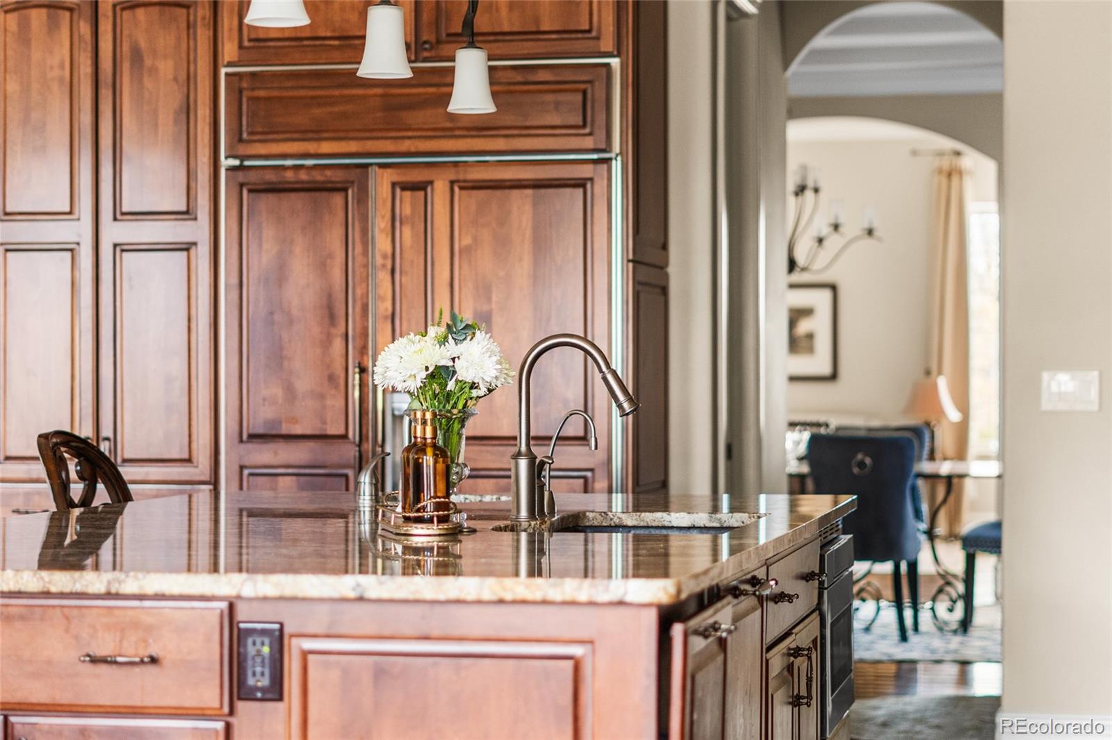 MLS Image #11 for 1160 n monaco parkway,denver, Colorado