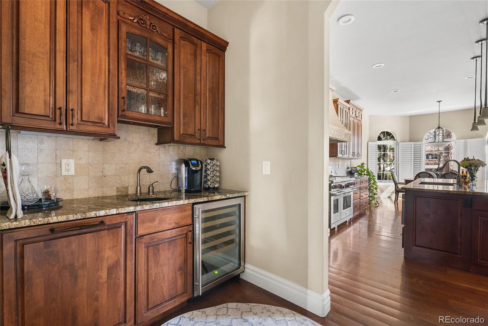 MLS Image #12 for 1160 n monaco parkway,denver, Colorado