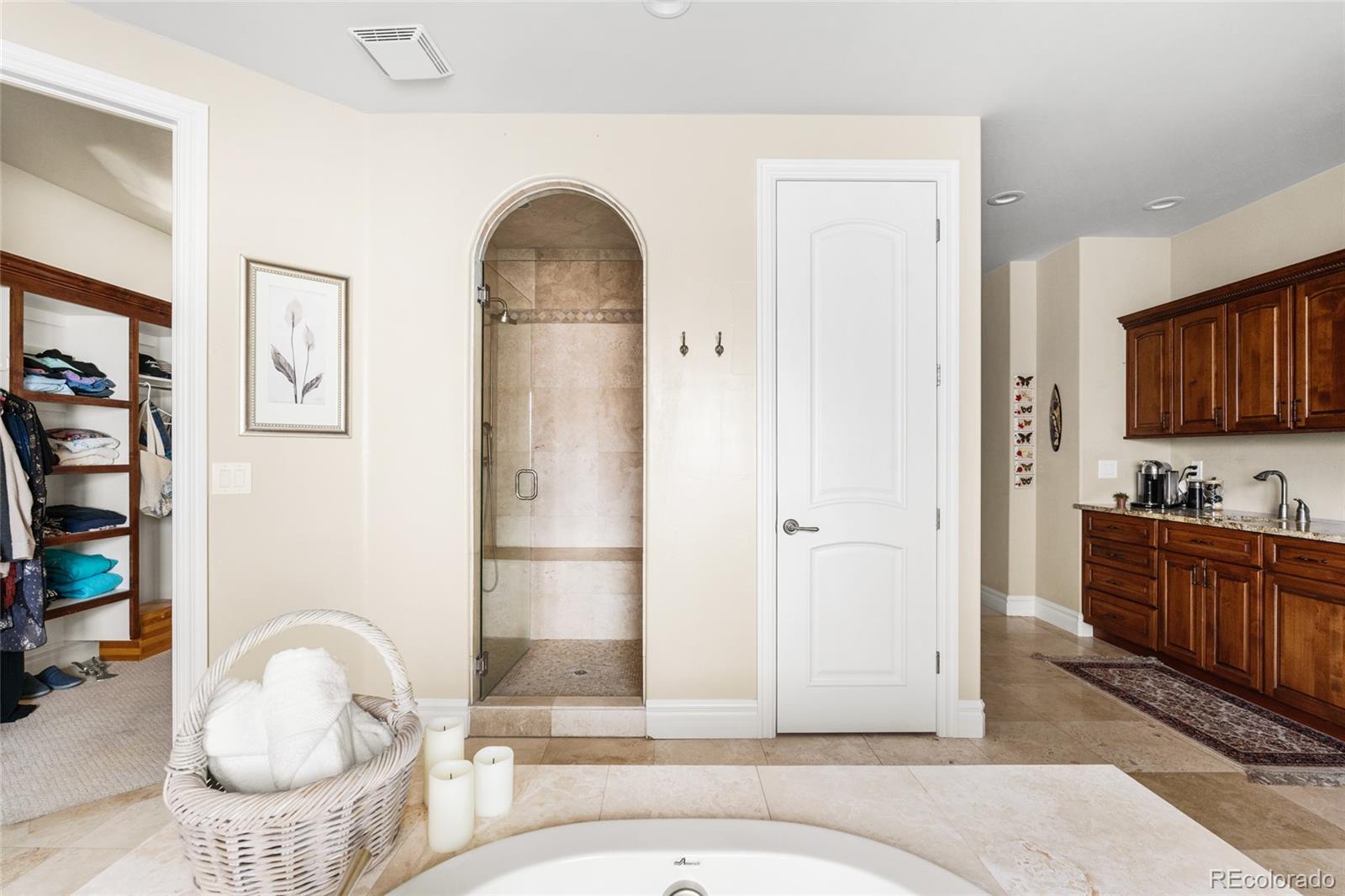 MLS Image #26 for 1160 n monaco parkway,denver, Colorado