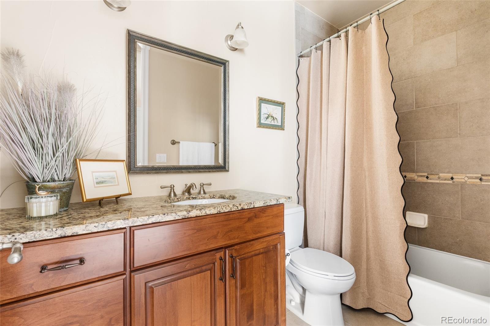 MLS Image #31 for 1160 n monaco parkway,denver, Colorado
