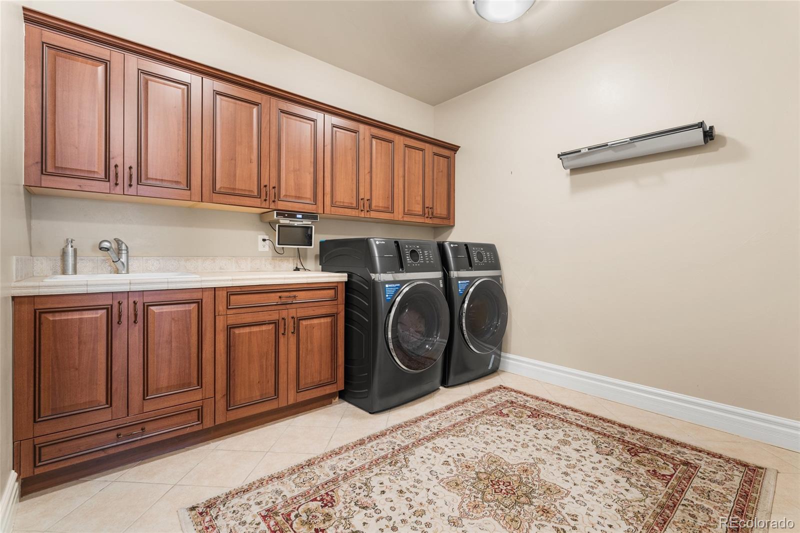 MLS Image #38 for 1160 n monaco parkway,denver, Colorado