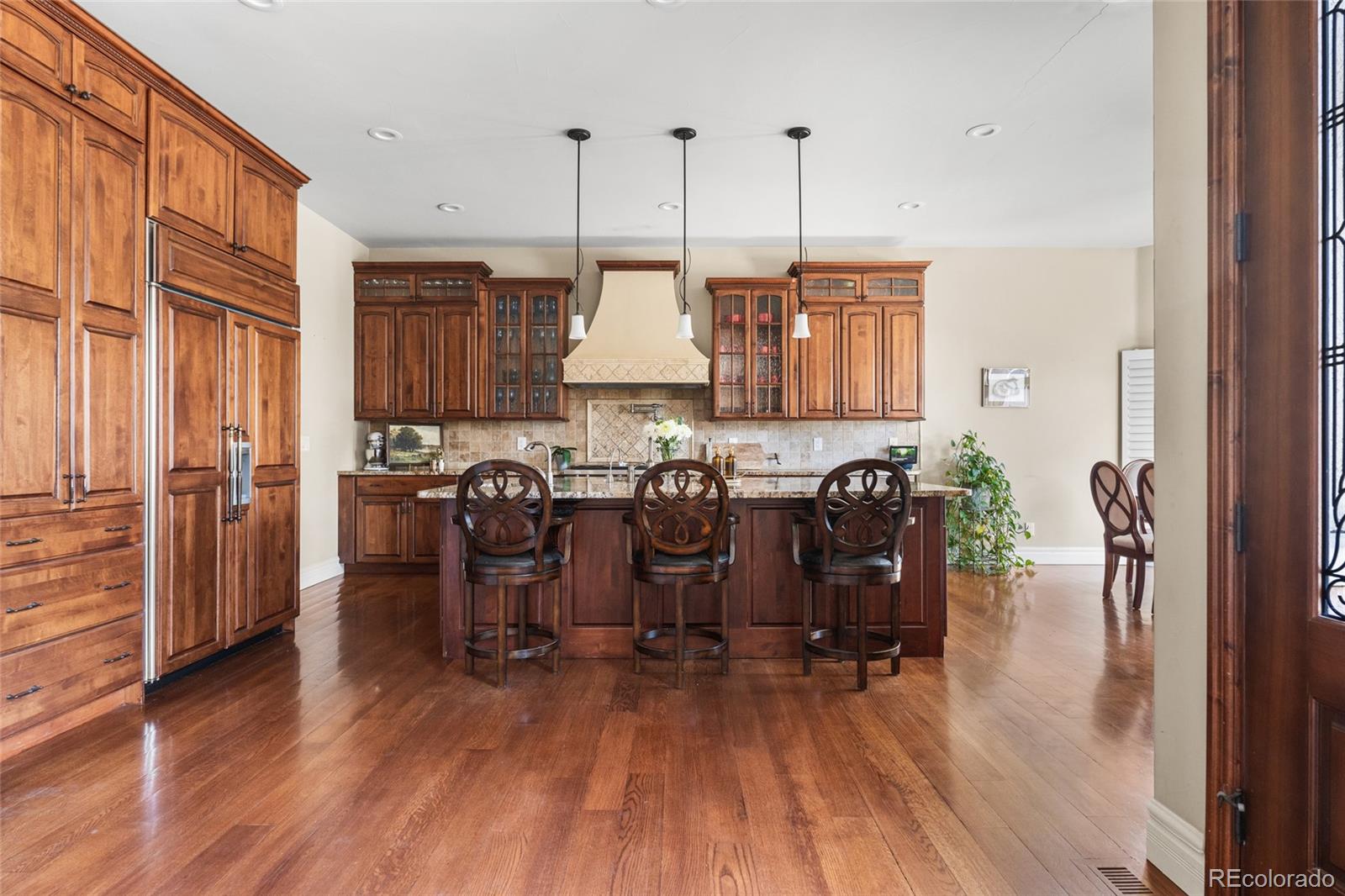 MLS Image #8 for 1160 n monaco parkway,denver, Colorado