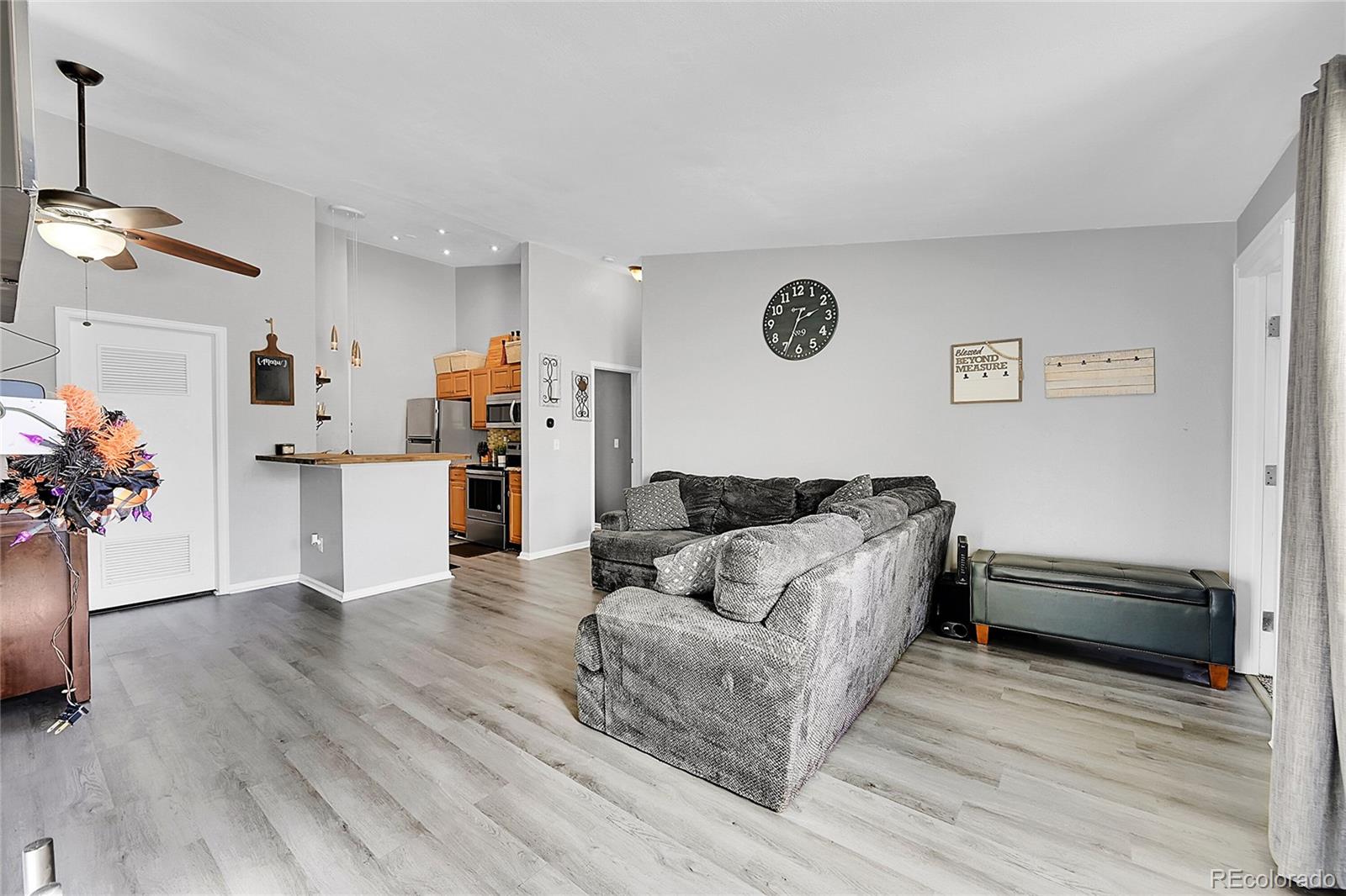 MLS Image #6 for 6755 s field street,littleton, Colorado