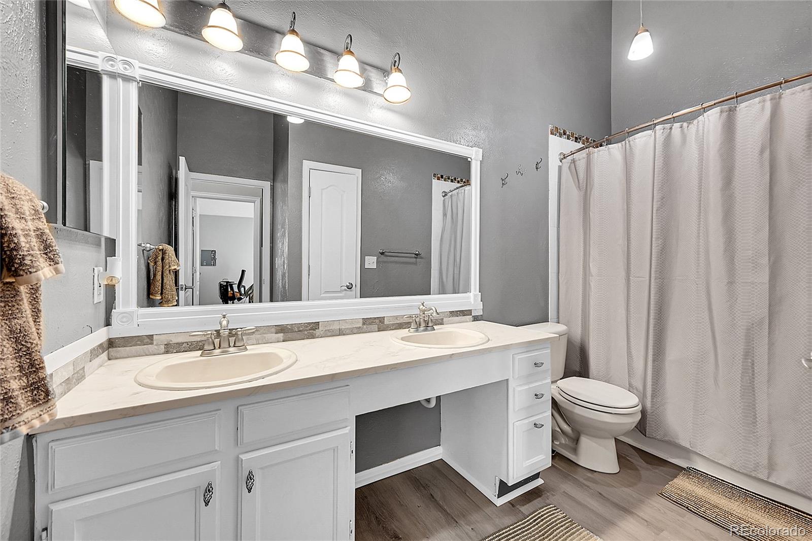 MLS Image #7 for 6755 s field street,littleton, Colorado
