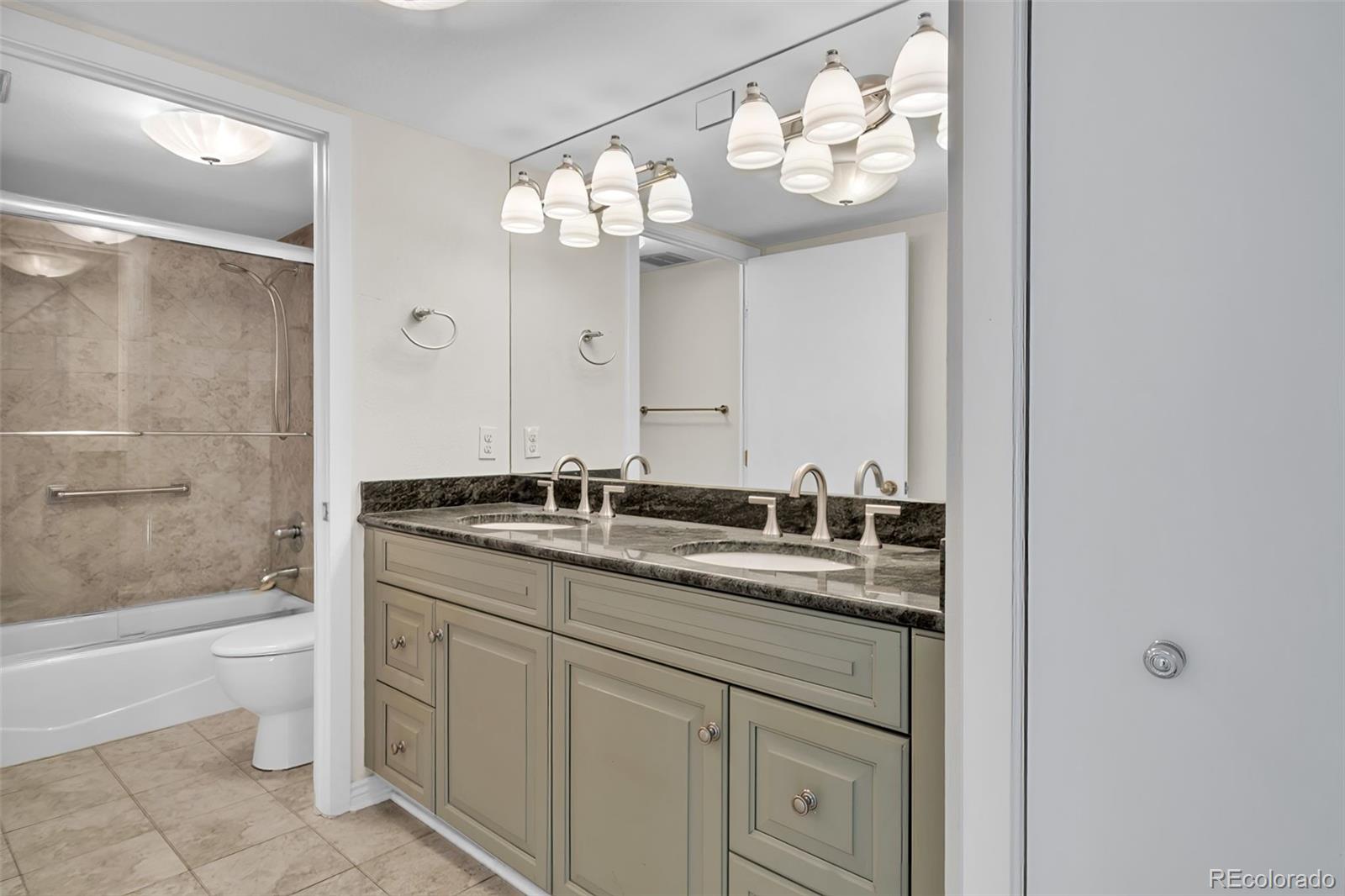 MLS Image #24 for 1551  larimer street 906,denver, Colorado
