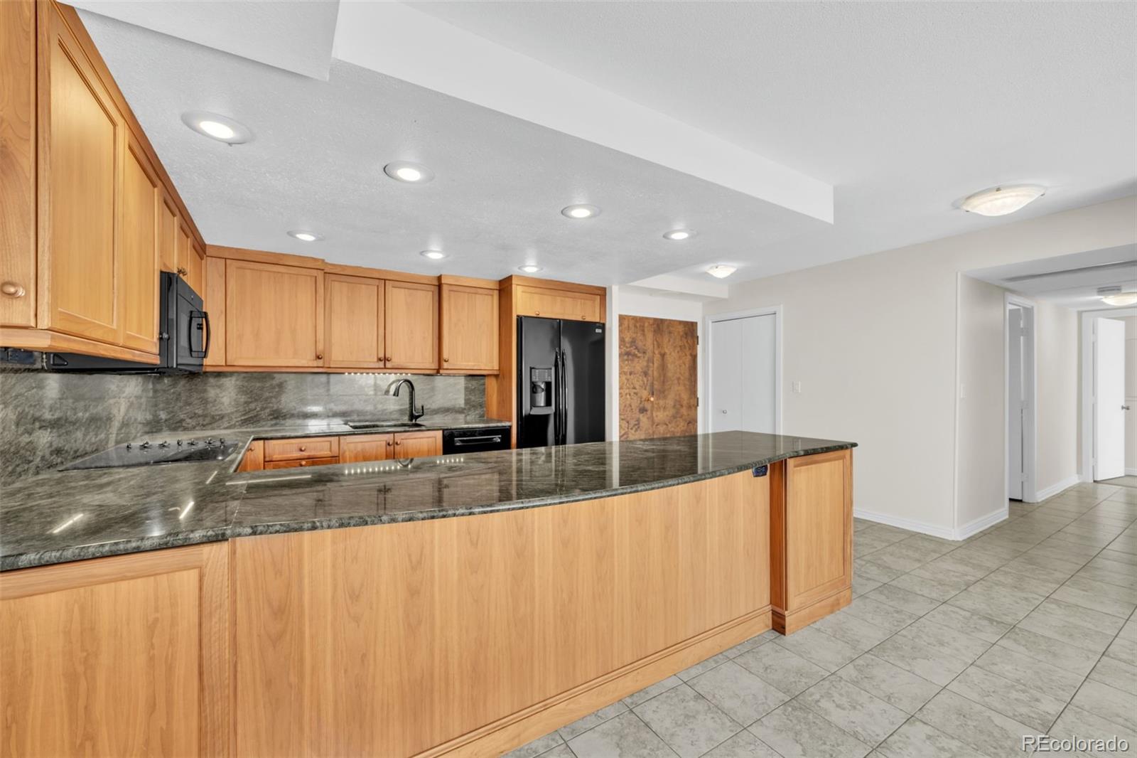 MLS Image #3 for 1551  larimer street 906,denver, Colorado