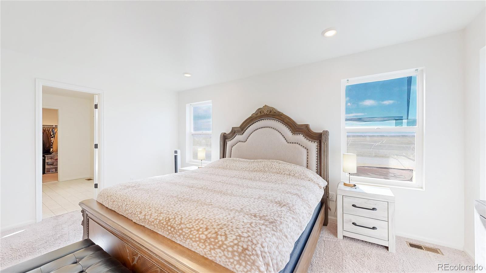 MLS Image #11 for 27584 e 6th drive,aurora, Colorado