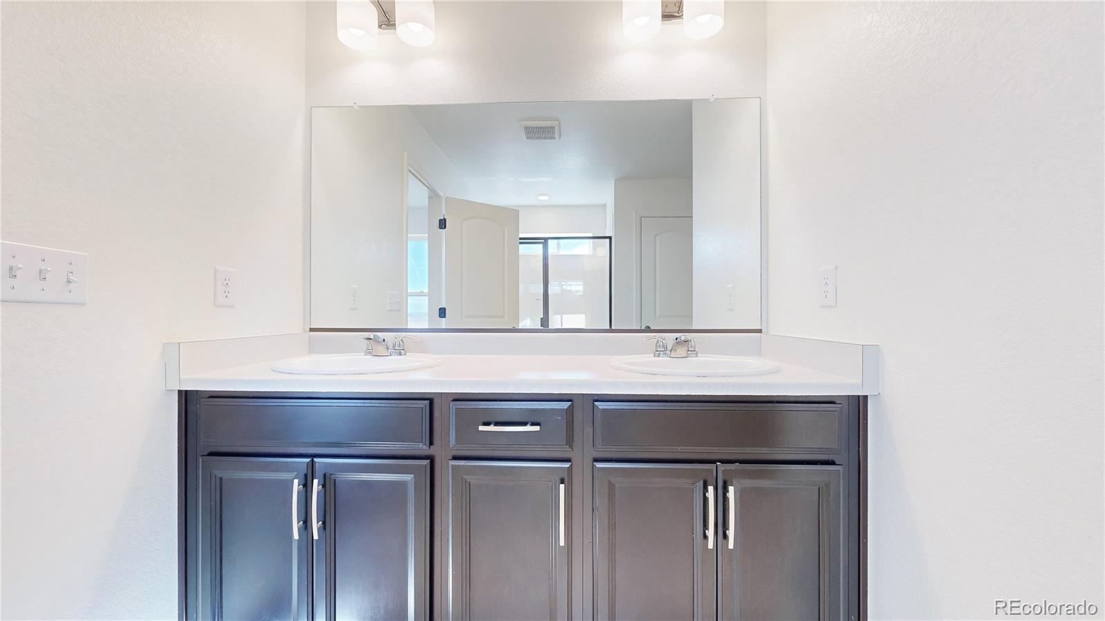 MLS Image #14 for 27584 e 6th drive,aurora, Colorado