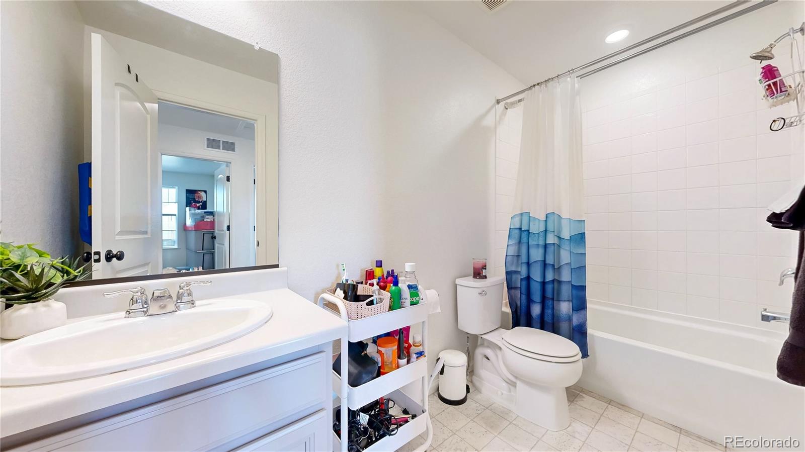 MLS Image #17 for 27584 e 6th drive,aurora, Colorado