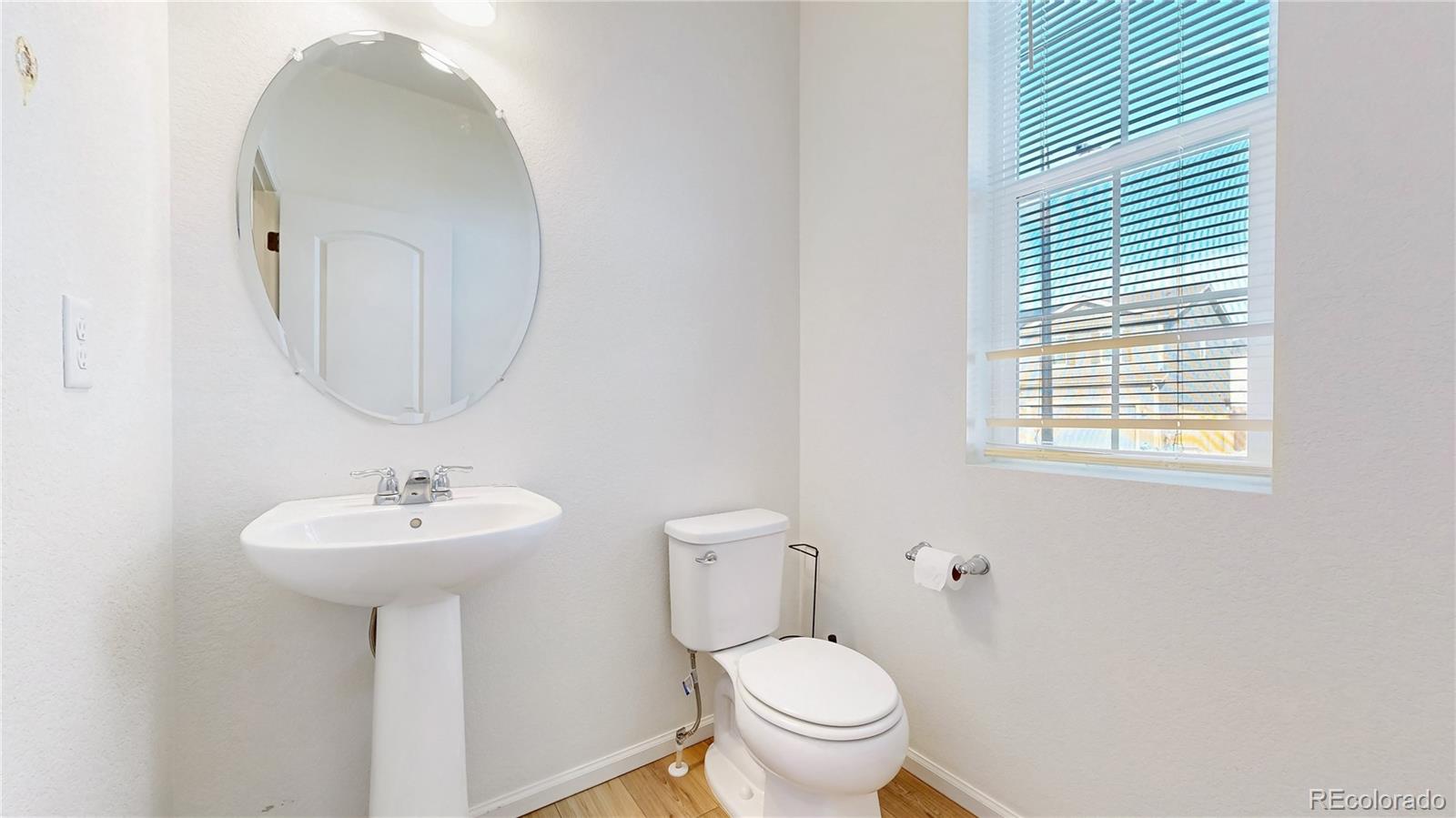 MLS Image #9 for 27584 e 6th drive,aurora, Colorado