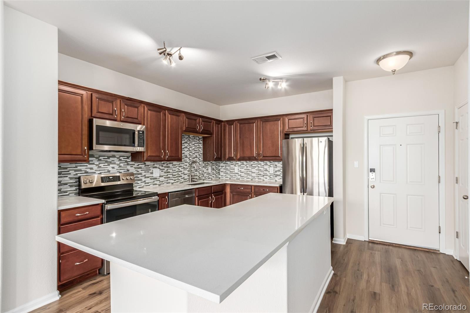 MLS Image #2 for 9633 e 5th avenue 10304,denver, Colorado