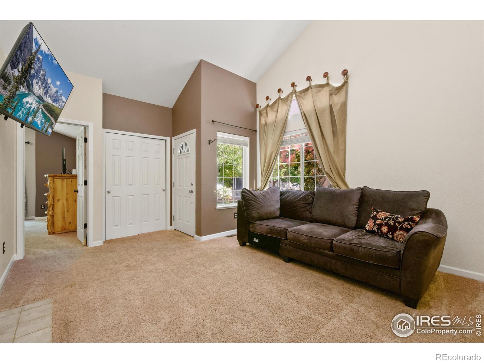 MLS Image #10 for 45  sebring lane,johnstown, Colorado