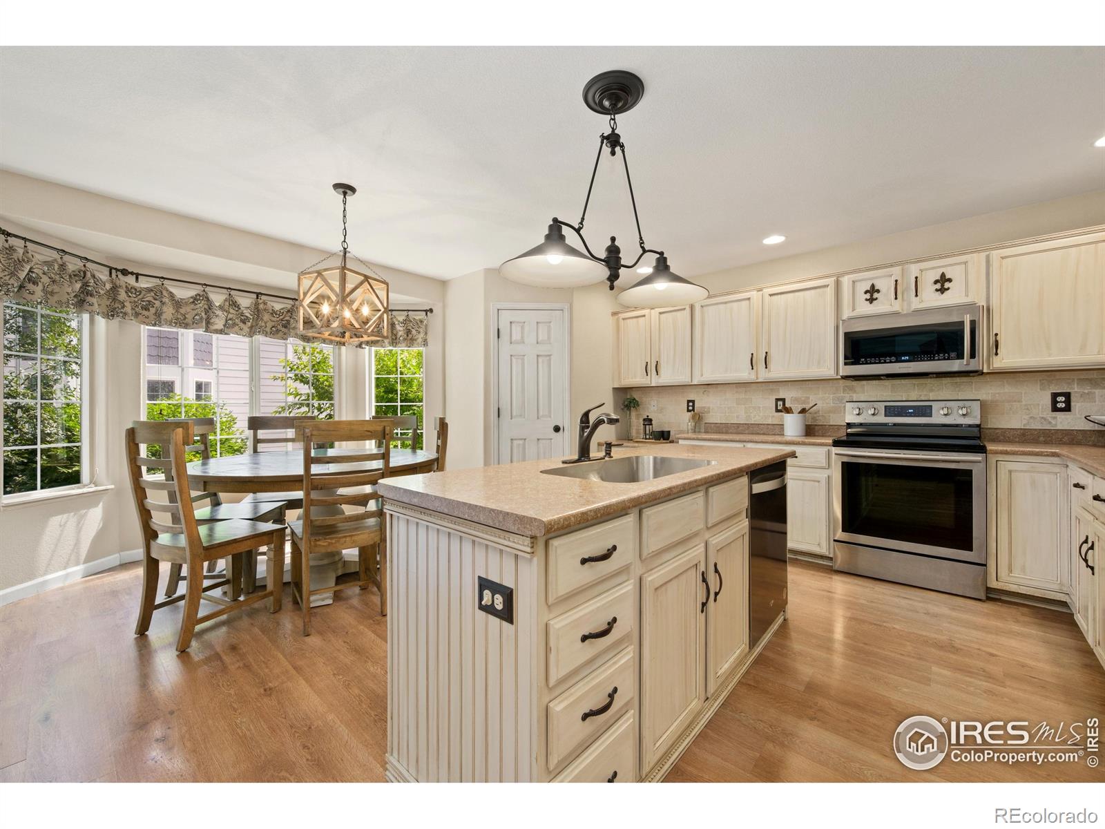 MLS Image #13 for 45  sebring lane,johnstown, Colorado