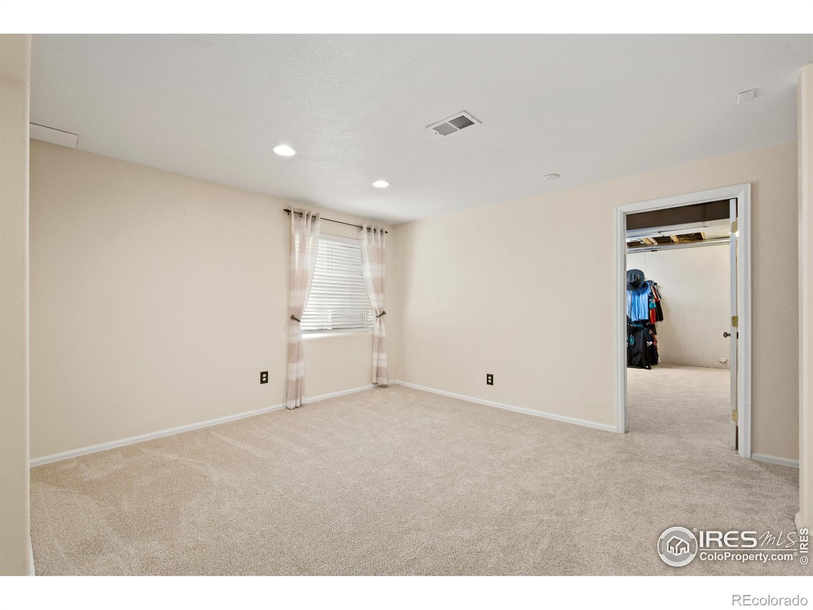 MLS Image #26 for 45  sebring lane,johnstown, Colorado