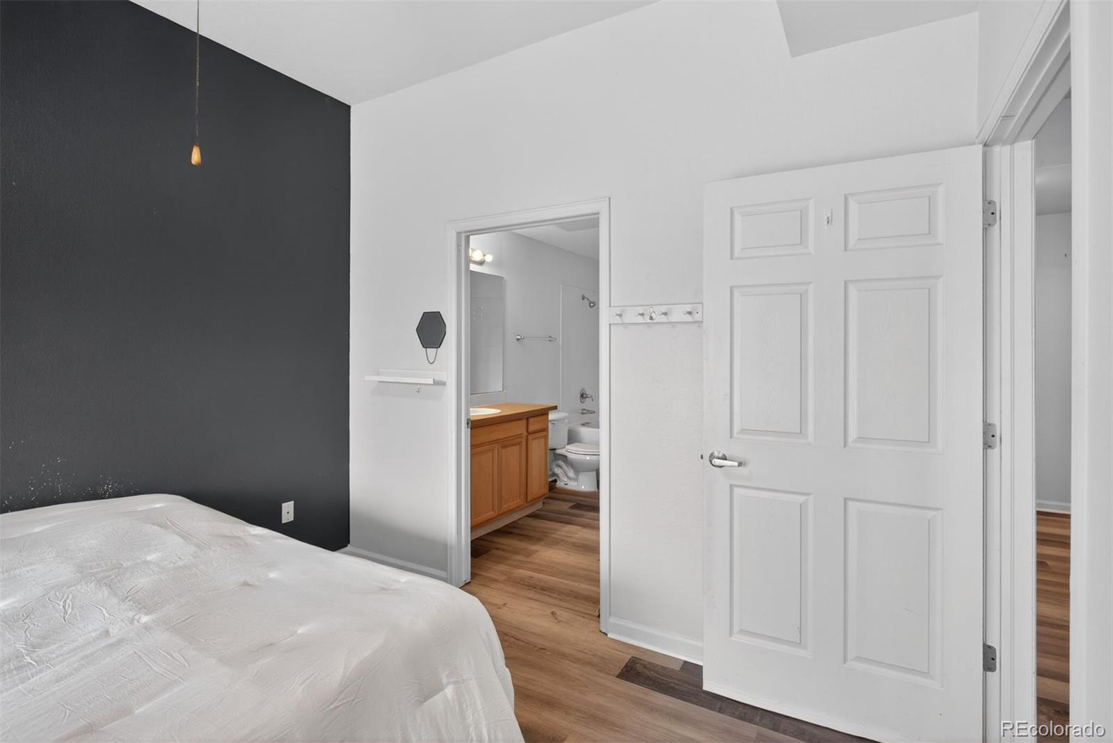 MLS Image #16 for 15475  andrews drive,denver, Colorado