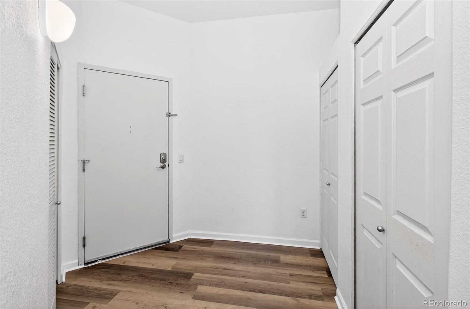 MLS Image #4 for 15475  andrews drive,denver, Colorado