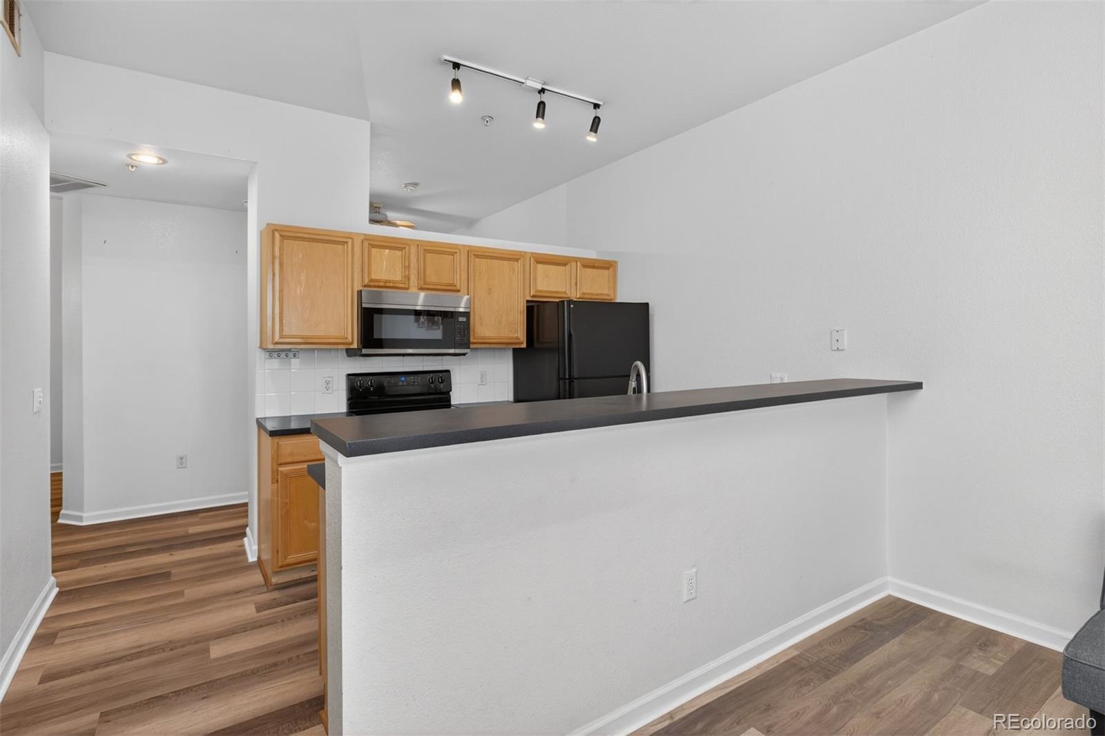 MLS Image #5 for 15475  andrews drive,denver, Colorado
