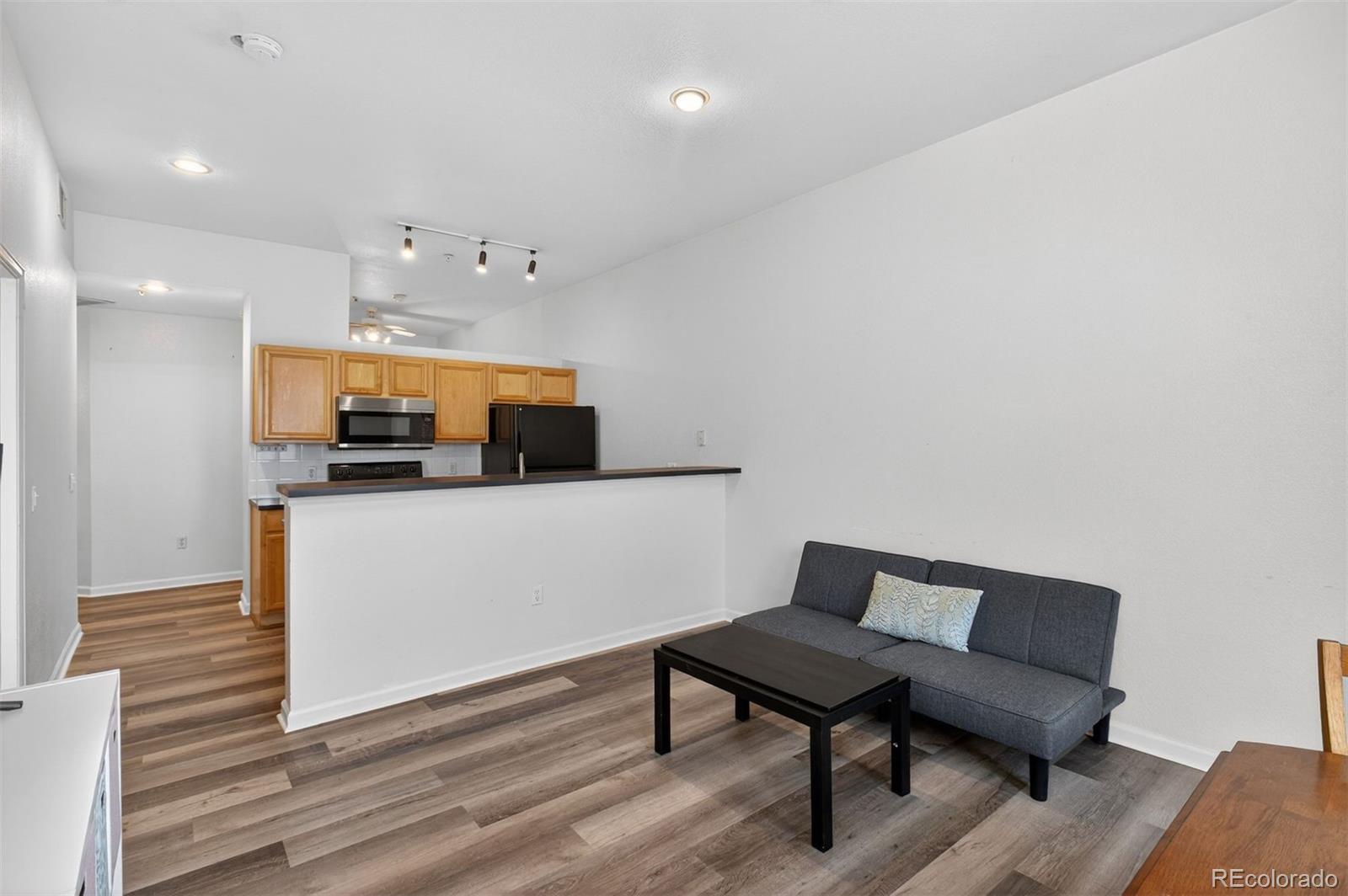 MLS Image #9 for 15475  andrews drive,denver, Colorado