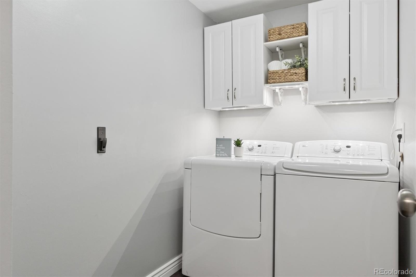 MLS Image #16 for 3470 s poplar street 105,denver, Colorado