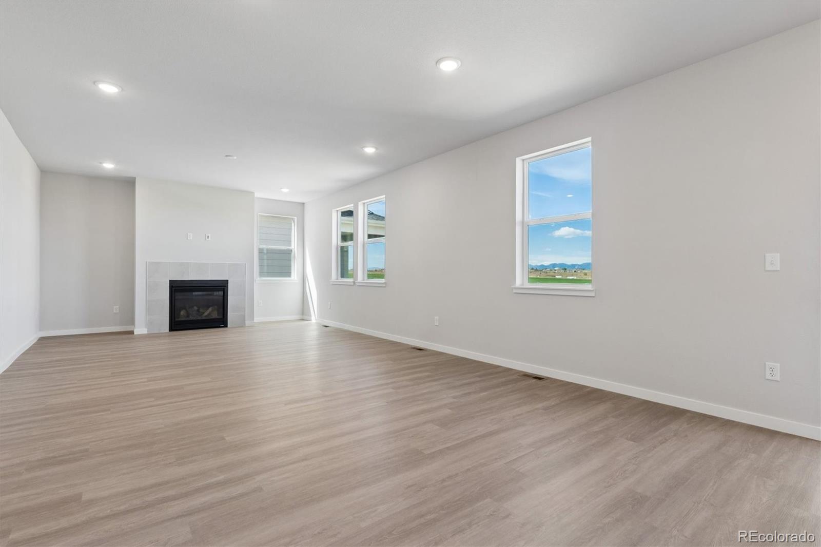 MLS Image #4 for 3681  sandreed street,dacono, Colorado