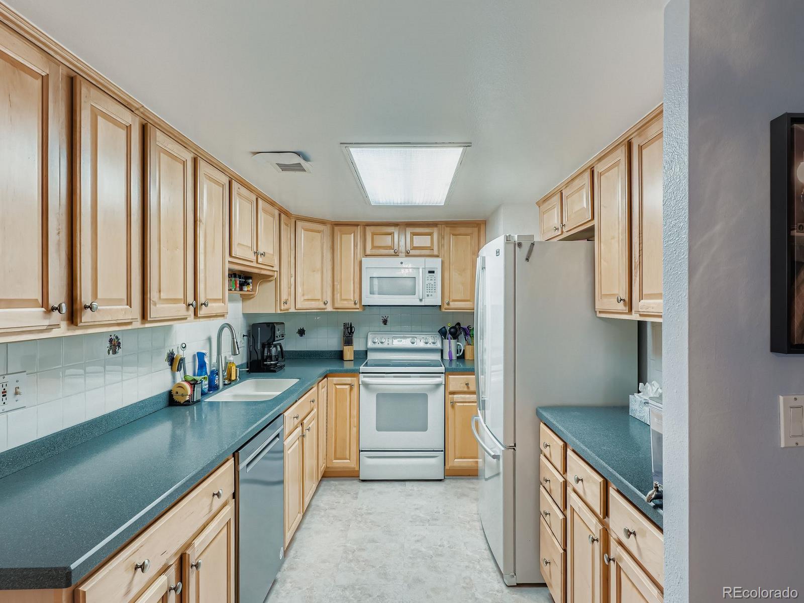 MLS Image #7 for 6795 e arizona avenue,denver, Colorado