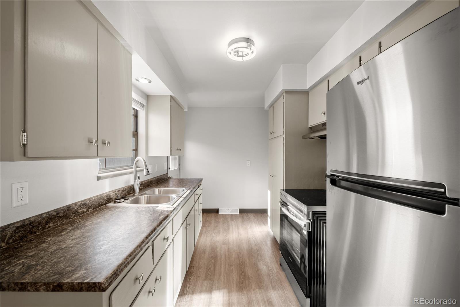 MLS Image #11 for 943  bragdon avenue,pueblo, Colorado