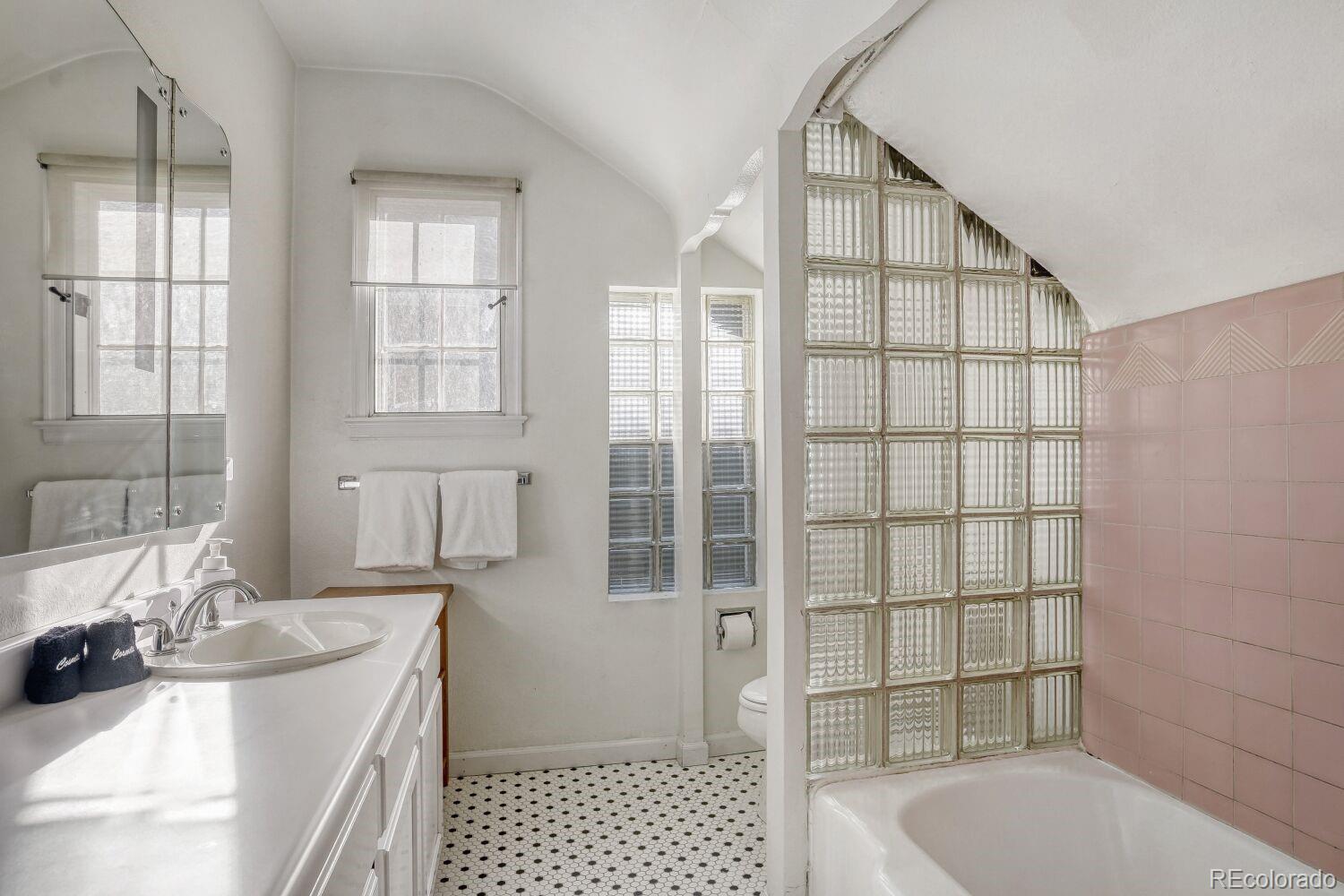 MLS Image #23 for 422  21st street,denver, Colorado