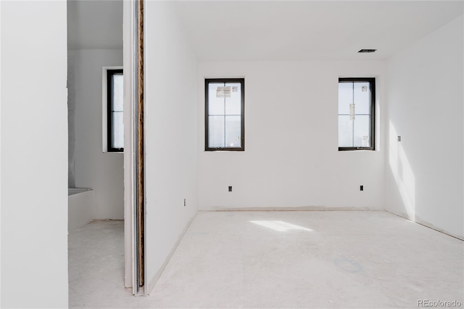 MLS Image #14 for 1935  meade street,denver, Colorado