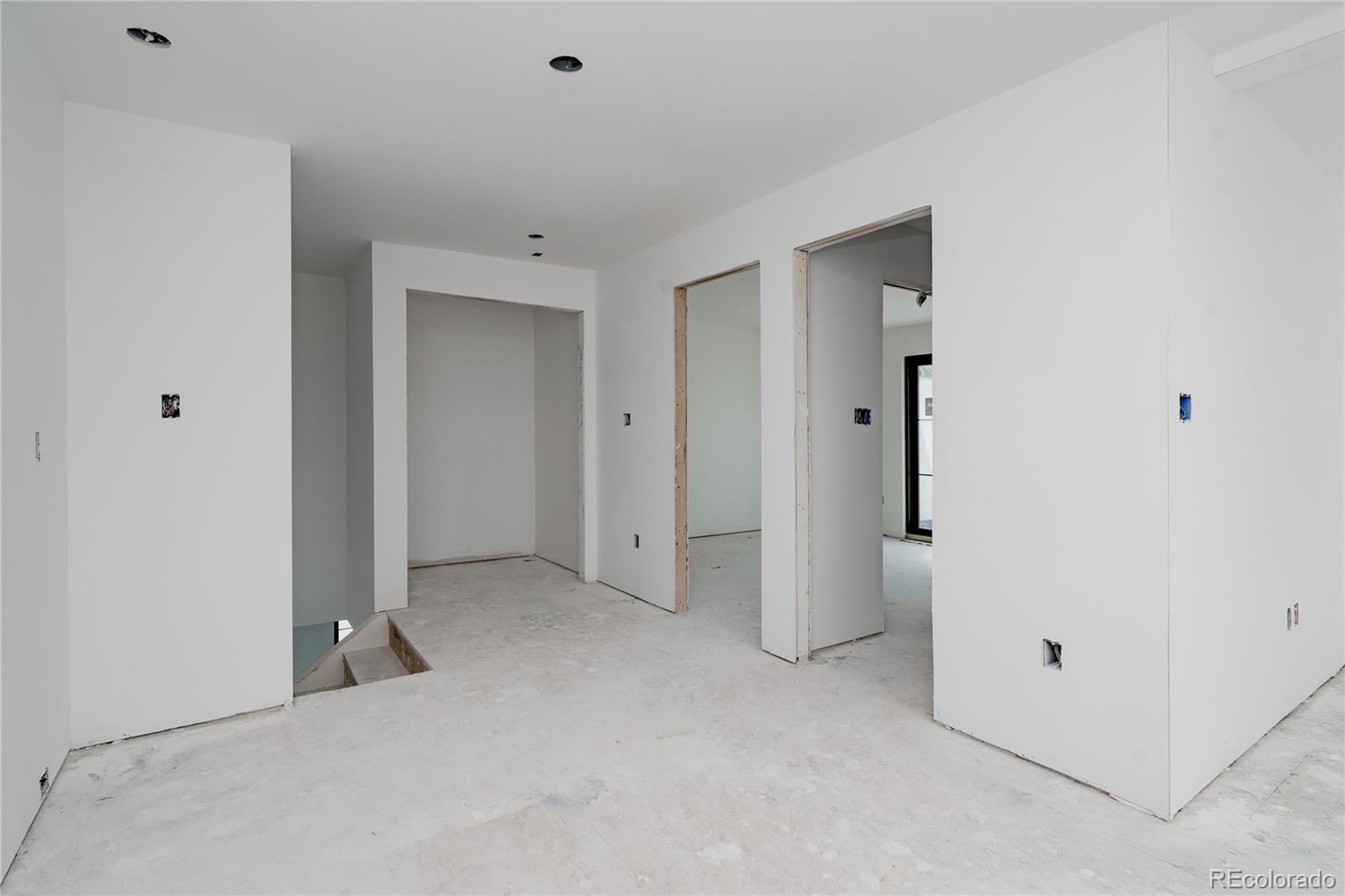 MLS Image #29 for 1935  meade street,denver, Colorado