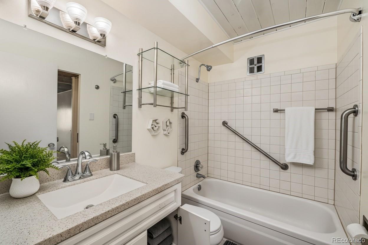 MLS Image #20 for 715 s clinton street 4a,denver, Colorado