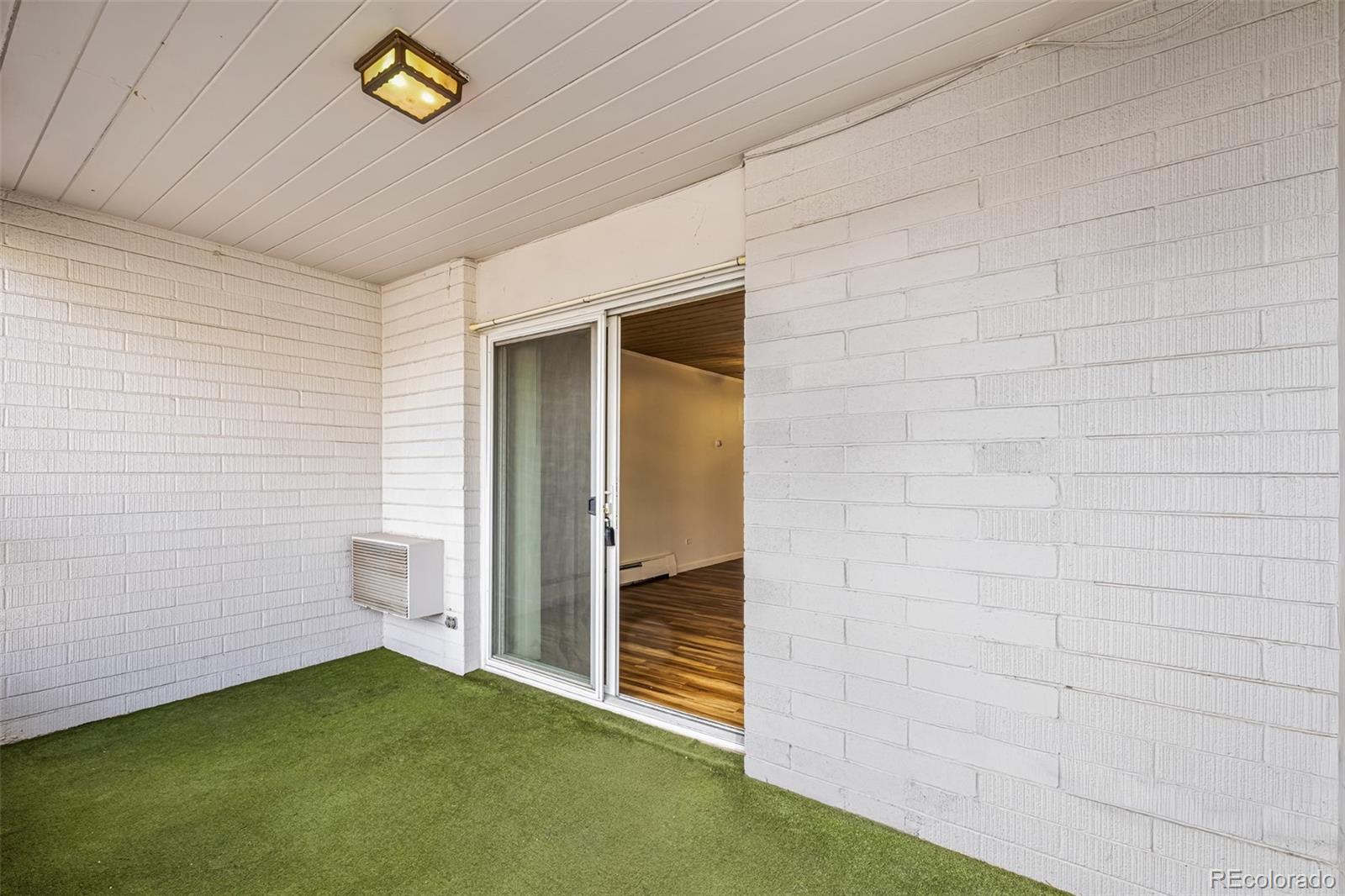 MLS Image #24 for 715 s clinton street 4a,denver, Colorado