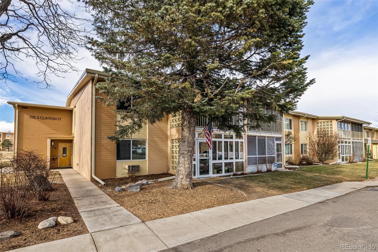 MLS Image #29 for 715 s clinton street 4a,denver, Colorado
