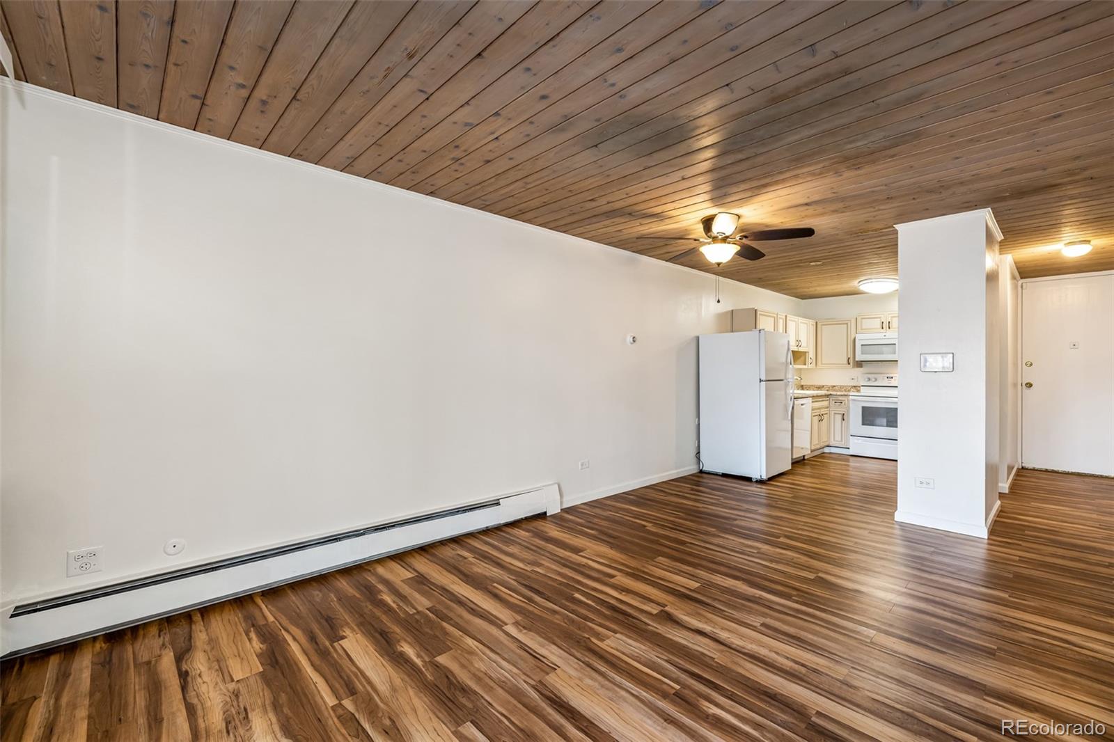 MLS Image #3 for 715 s clinton street 4a,denver, Colorado