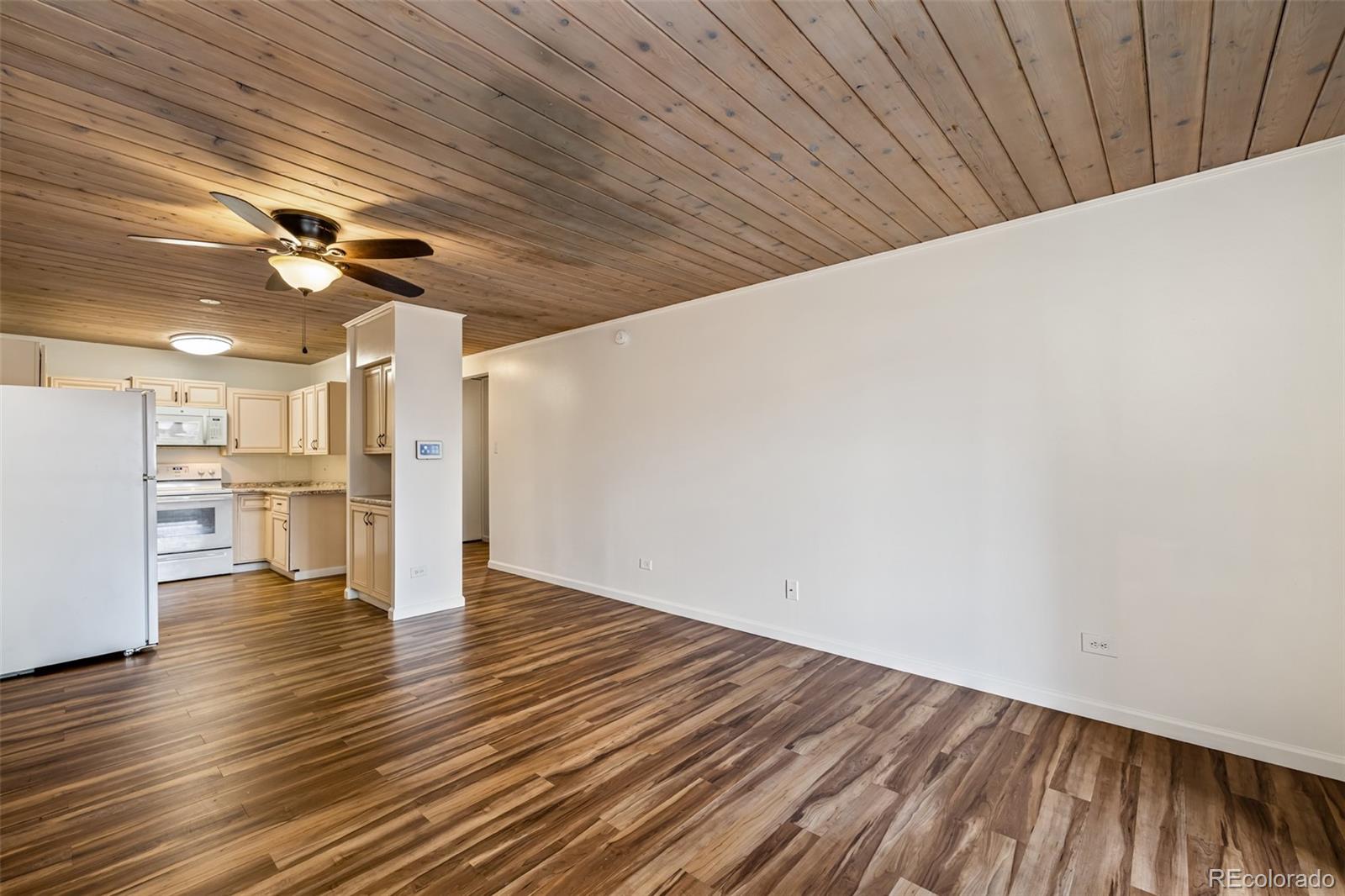 MLS Image #4 for 715 s clinton street 4a,denver, Colorado