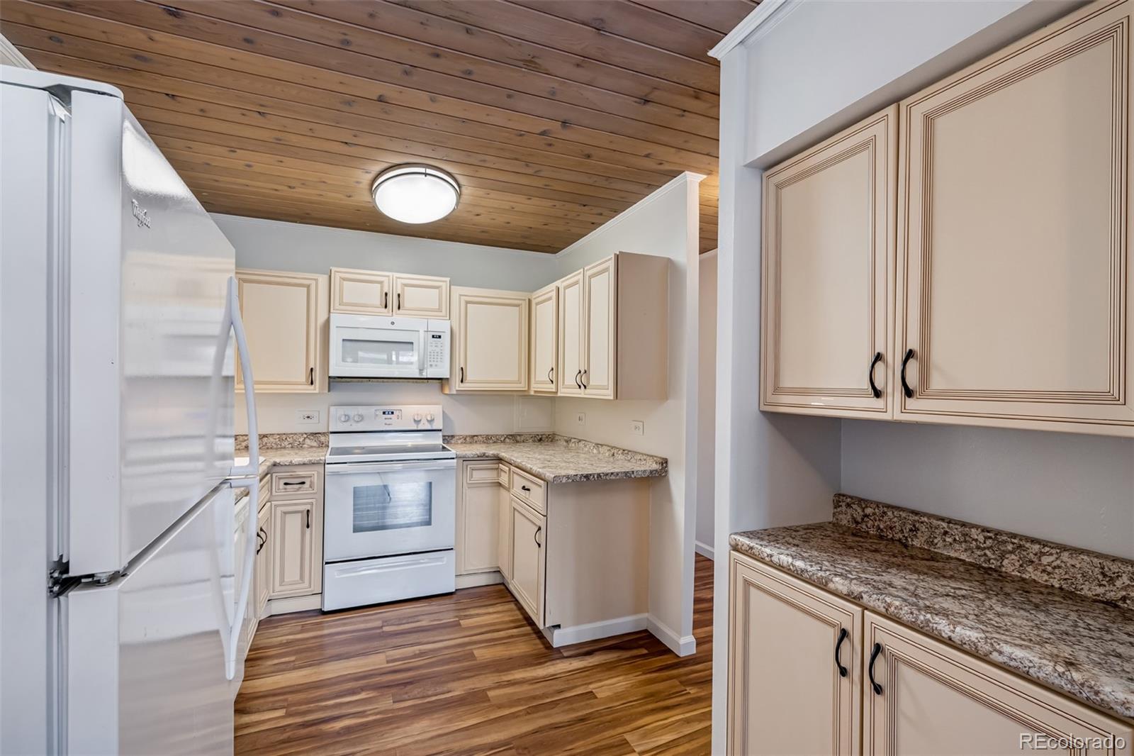 MLS Image #6 for 715 s clinton street 4a,denver, Colorado