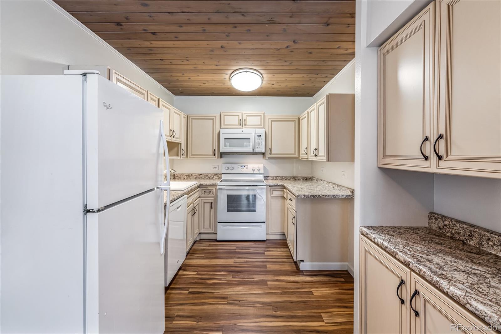 MLS Image #7 for 715 s clinton street 4a,denver, Colorado