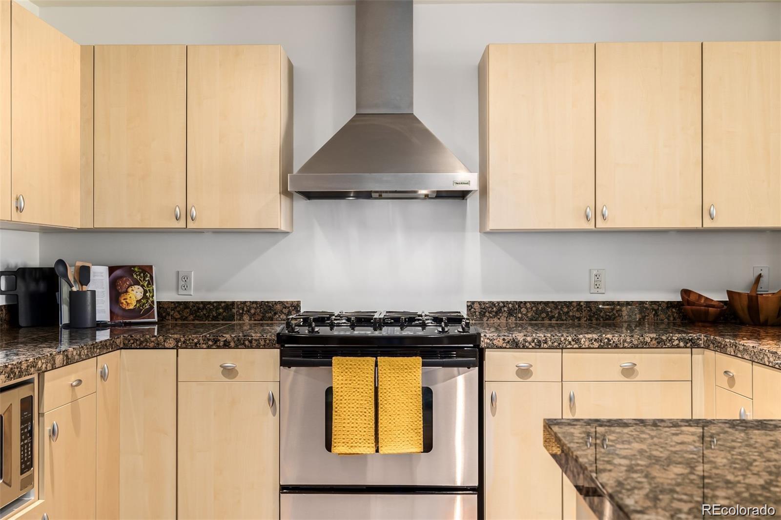 MLS Image #14 for 1560  blake street,denver, Colorado