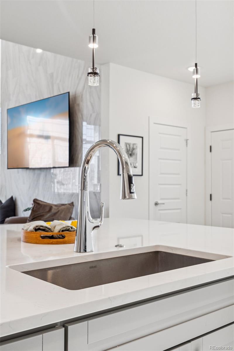 MLS Image #7 for 8848 s kipling way 205,littleton, Colorado
