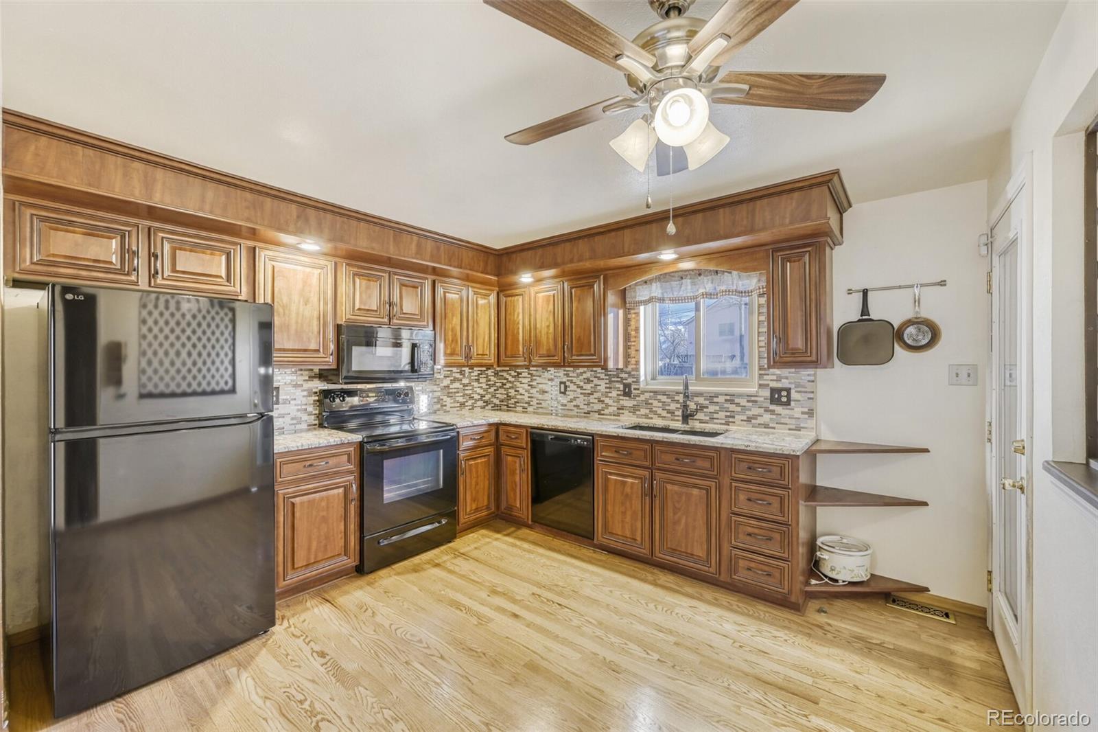 MLS Image #6 for 10220  carmody lane,lakewood, Colorado