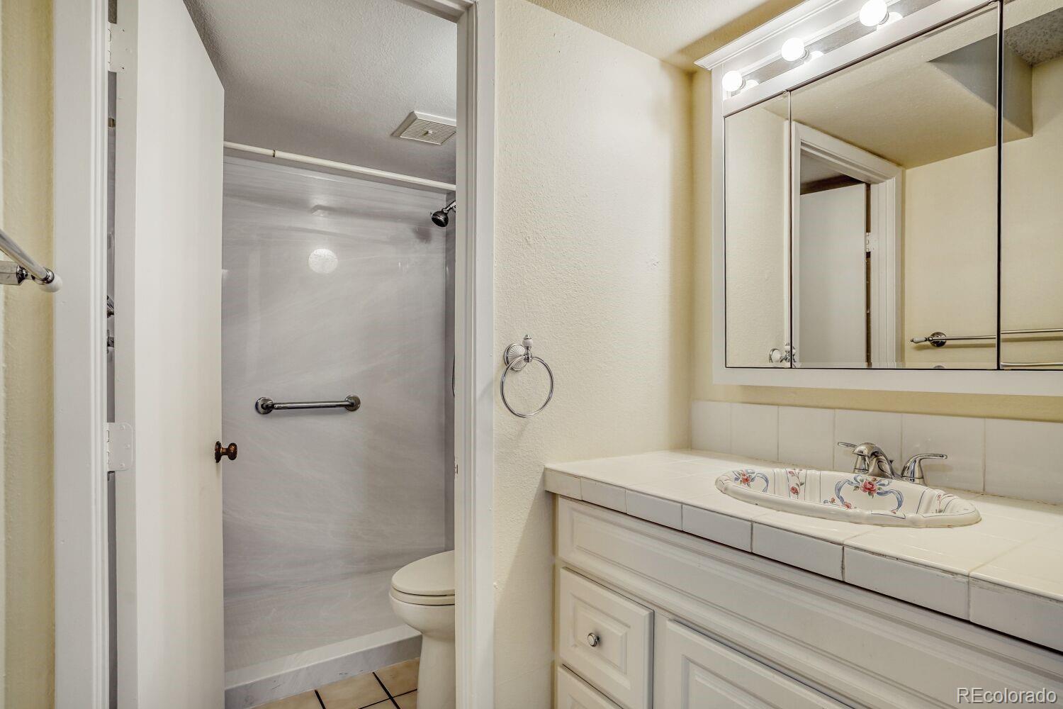 MLS Image #11 for 2  adams street,denver, Colorado