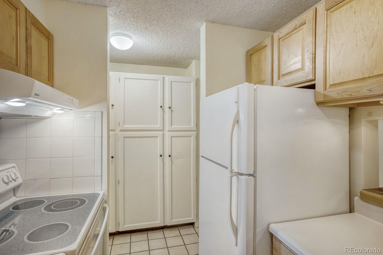 MLS Image #8 for 2  adams street,denver, Colorado