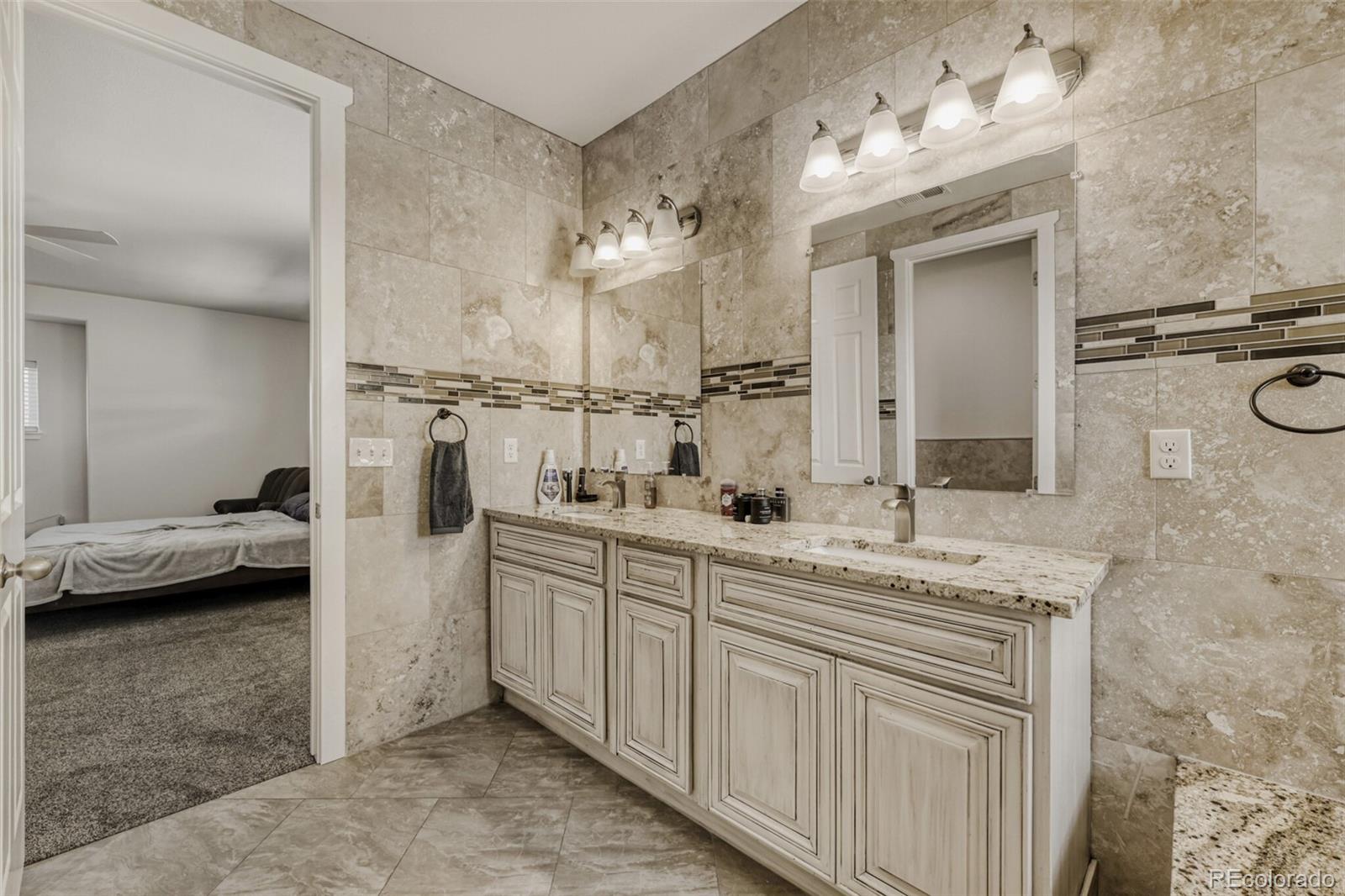 MLS Image #11 for 9330  yucca way,thornton, Colorado