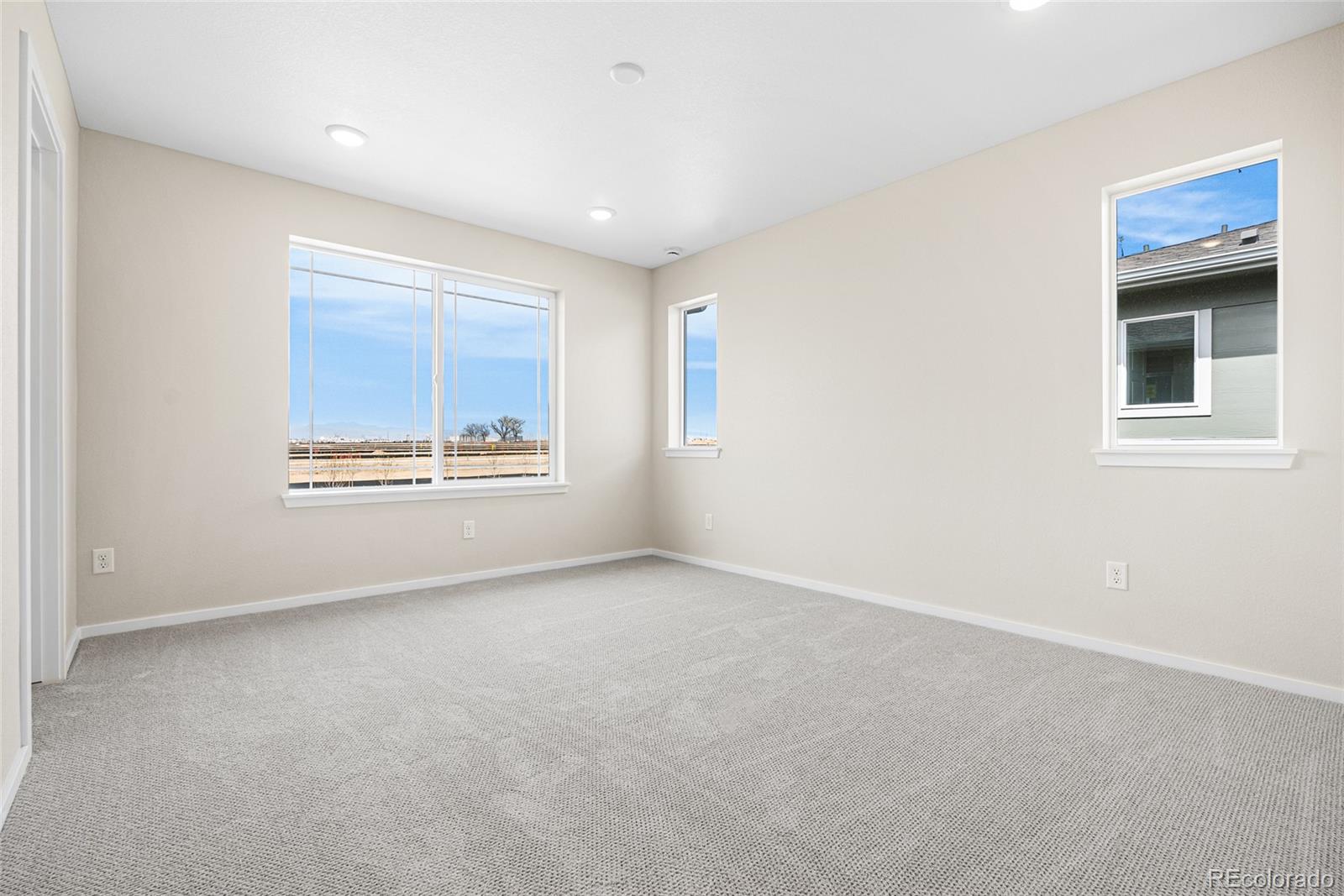 MLS Image #13 for 13188  barefoot lakes parkway,firestone, Colorado