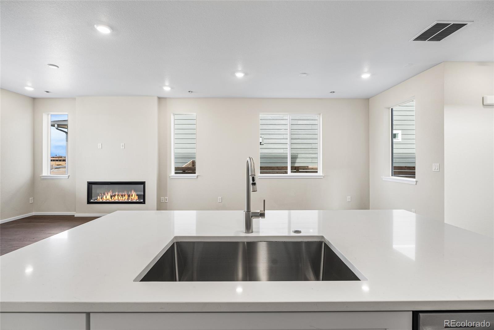 MLS Image #6 for 13188  barefoot lakes parkway,firestone, Colorado