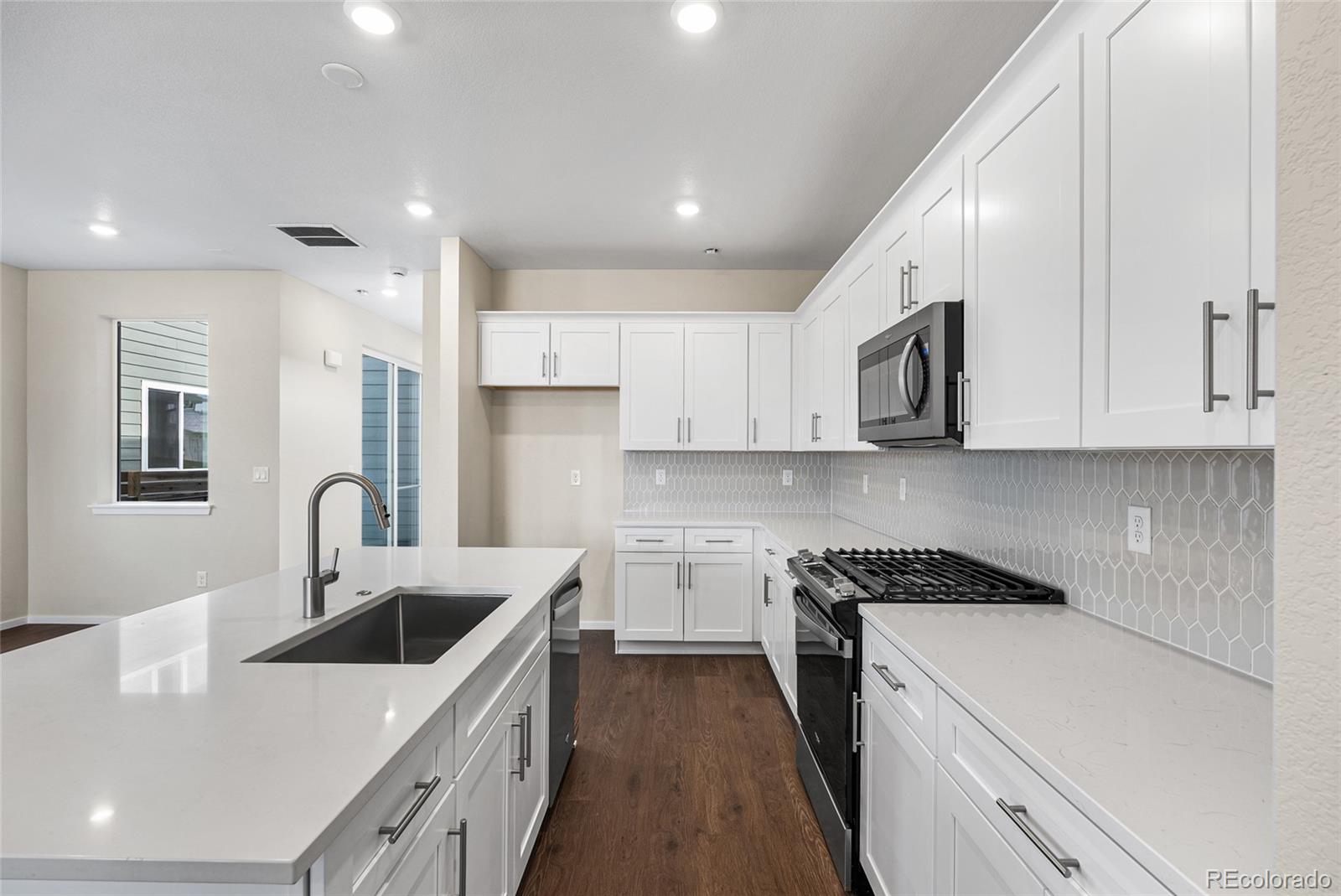 MLS Image #7 for 13188  barefoot lakes parkway,firestone, Colorado