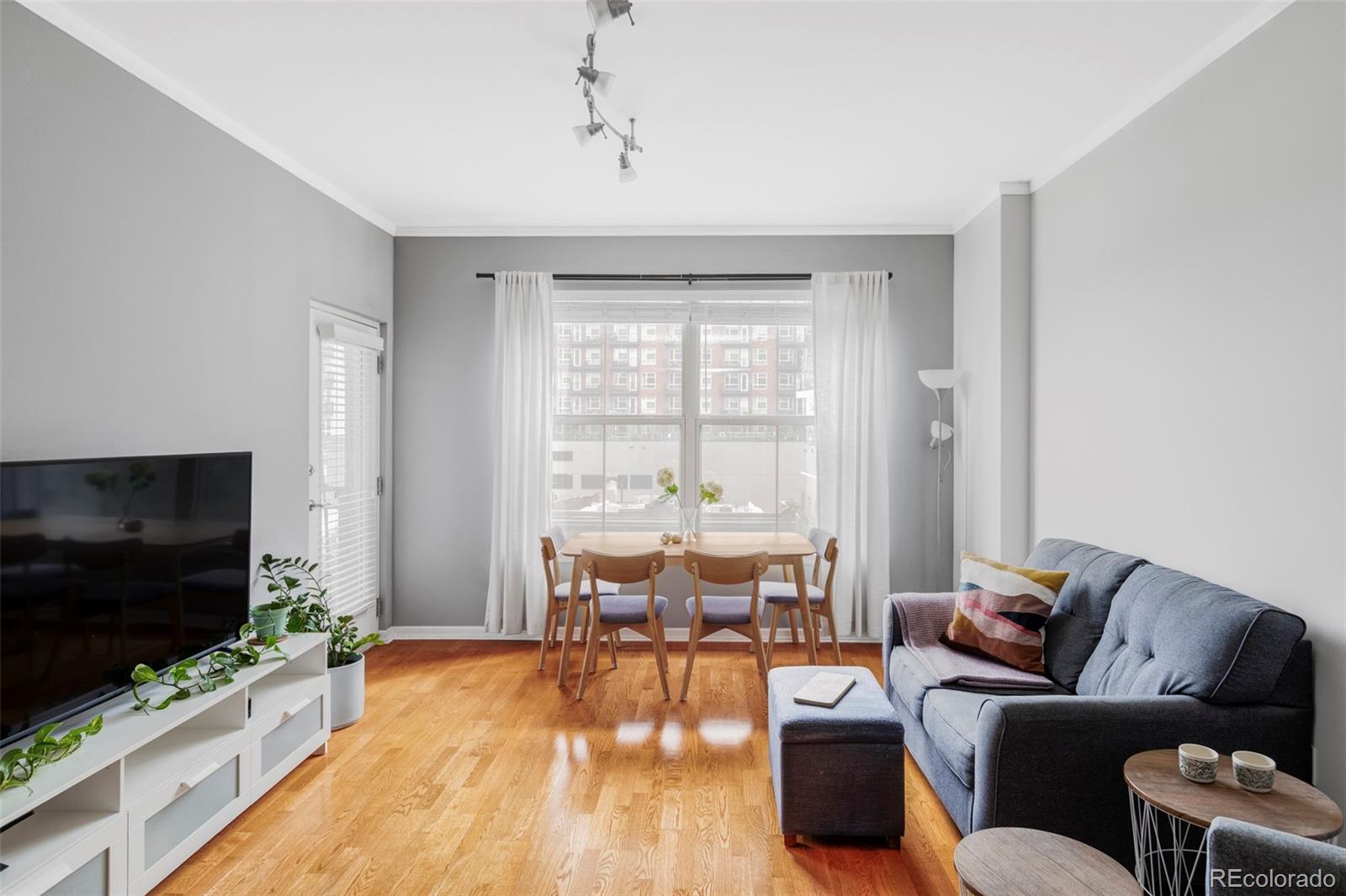 MLS Image #7 for 1975 n grant street 527,denver, Colorado