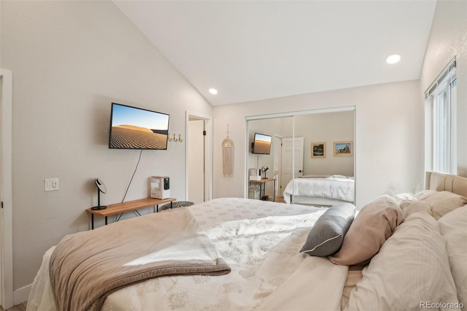 MLS Image #19 for 10205 e peakview avenue,englewood, Colorado