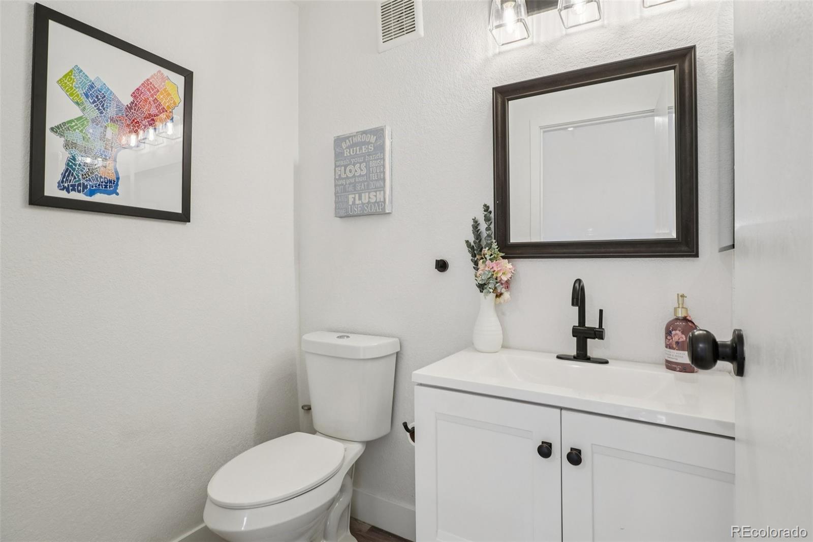 MLS Image #26 for 10205 e peakview avenue,englewood, Colorado