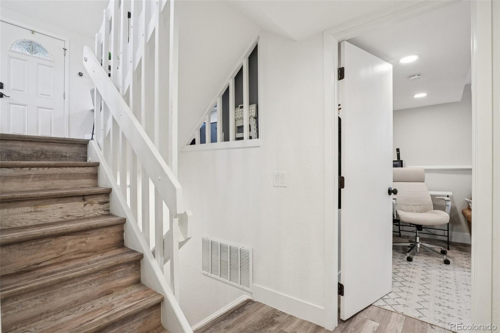 MLS Image #27 for 10205 e peakview avenue,englewood, Colorado