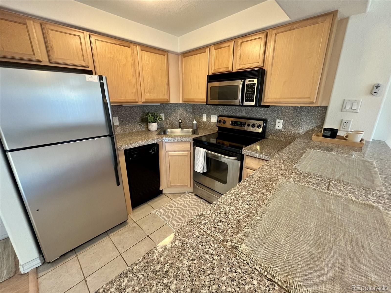 MLS Image #12 for 1833 n williams street,denver, Colorado